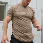 Athlete wearing the Gorila Original Tee Brown Heather outdoors