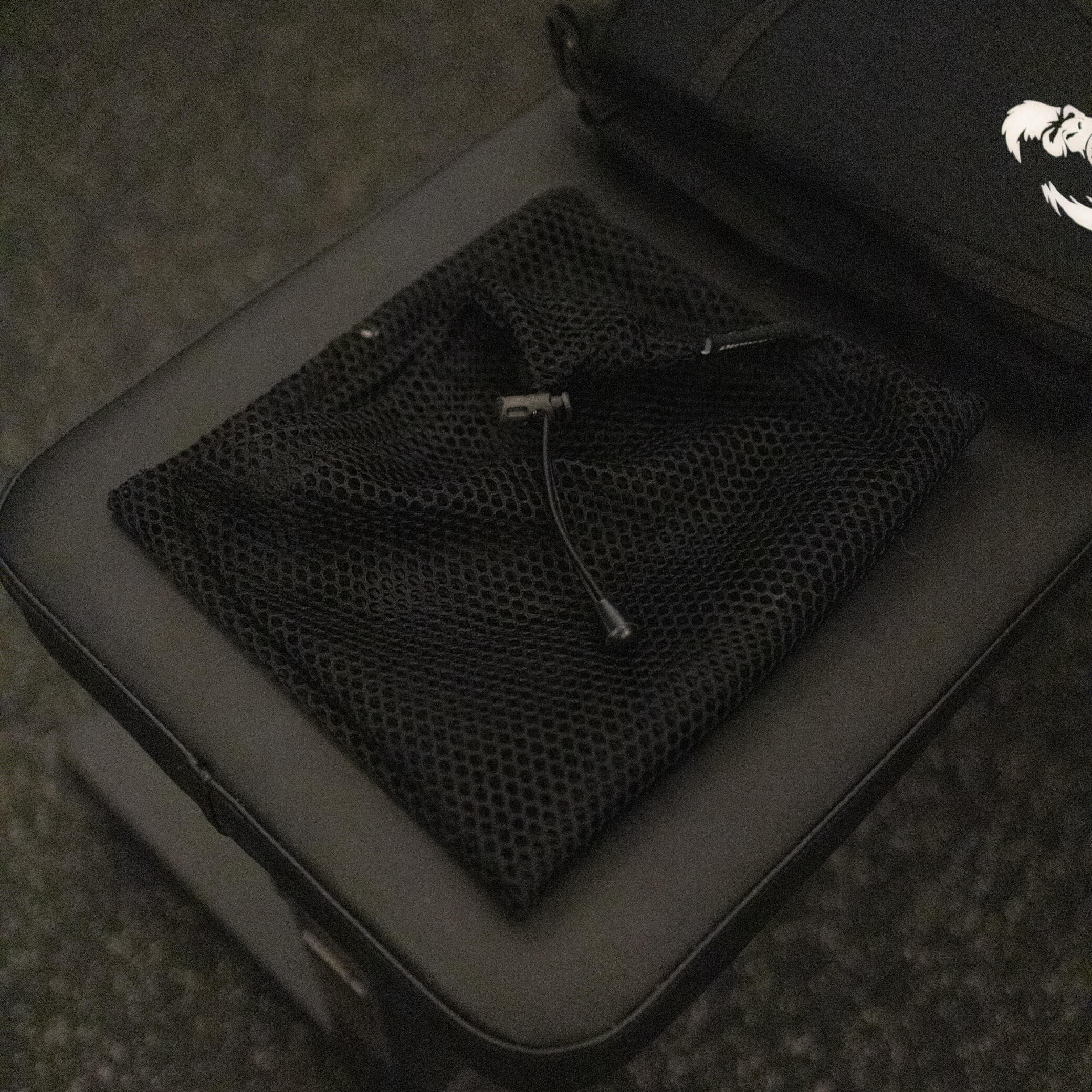 Gorila Black Knee Sleeves 3.0 mesh bag laid flat