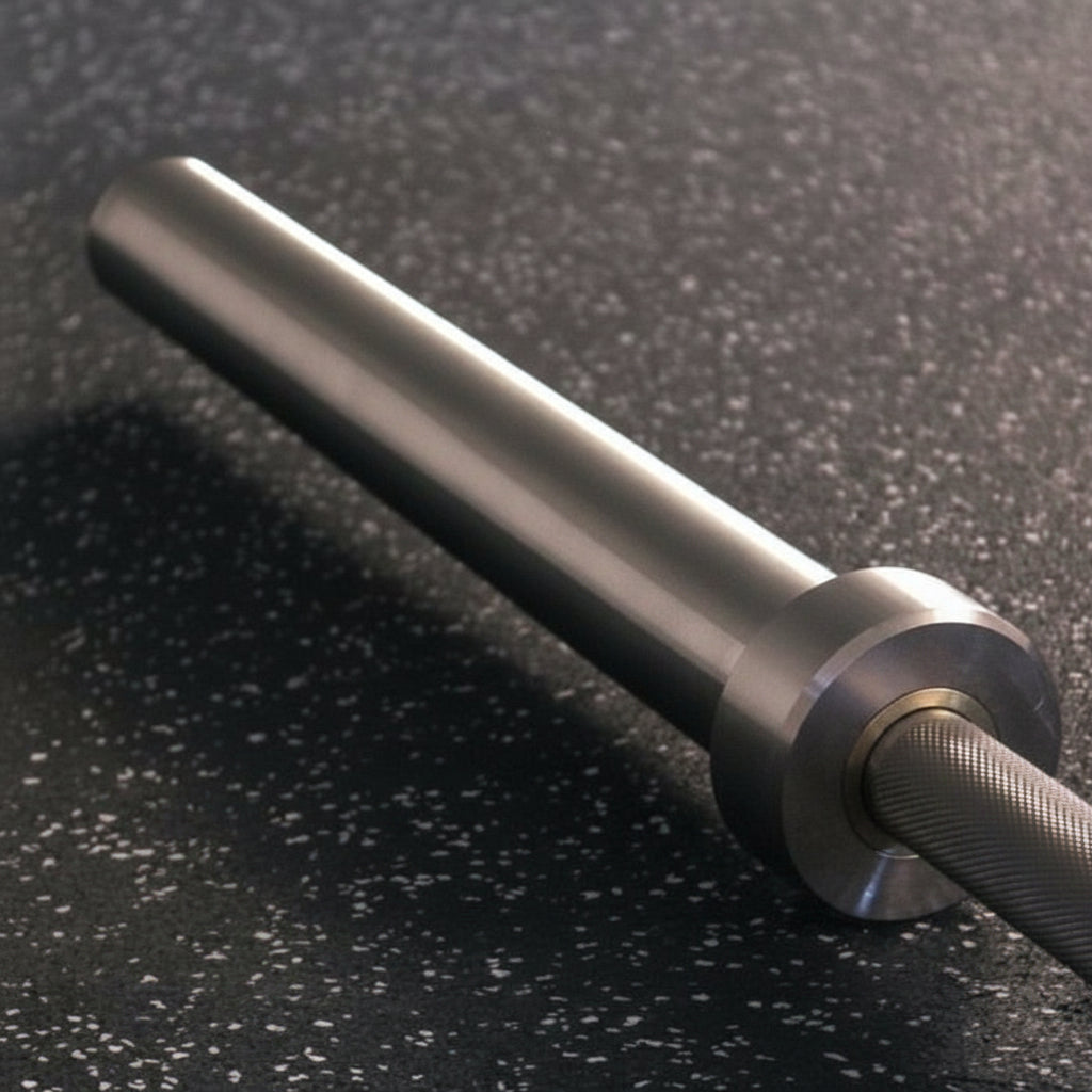 Gorila Ceros Power Bar sleeve detail showing smooth rotation and grooved finish for secure plate loading.