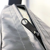 Close-up of heavy-duty zipper and stitched cover on Gorila Fitness drop pad, premium craftsmanship and easy maintenance design