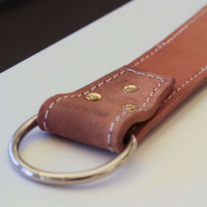 Detailed view of Gorila Leather Dip Belt stitching and hardware, emphasizing handcrafted quality and durability.